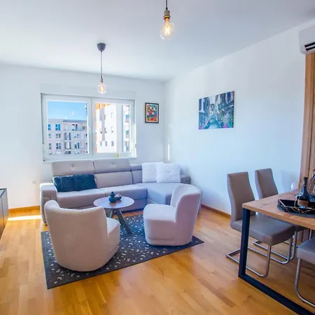 Apartment Lucy 1 *